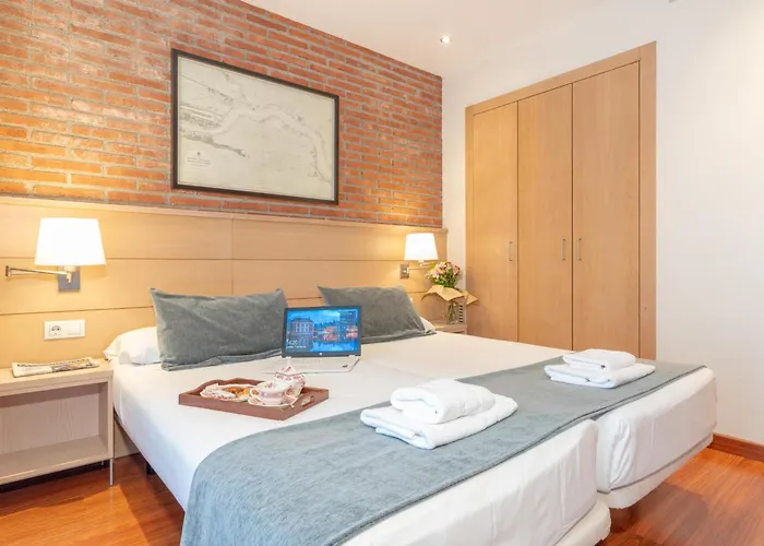 Serennia Cest Apartamentos Arc De Triomf